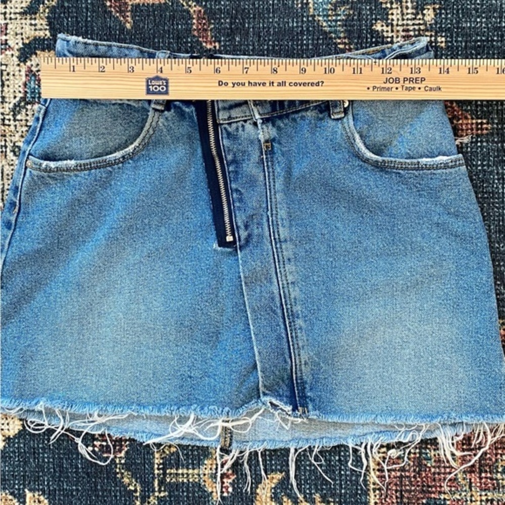 Zara TRF Denim‎ Mini Skirt Raw Hem Frayed Light Wash Zip Detail Size S - Picture 5 of 6